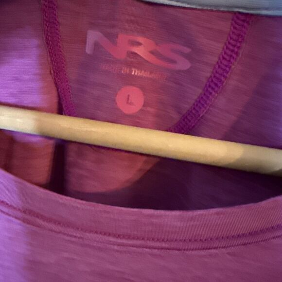 NRS Long‎ Sleeve Shirt Lg Magenta Rash Guard UPF 50 Outdoor Running Athleisure - Picture 5 of 8